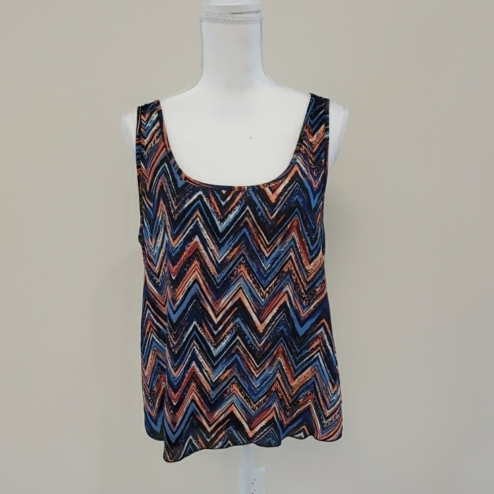 Living Doll women's top. Size L
